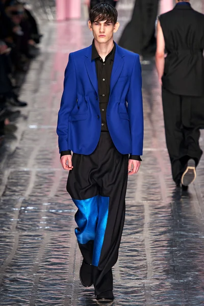 Look 5